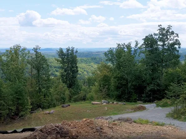 974 Bluff Ledge Trl, Hixson, TN 37343
