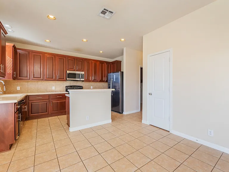 13910 Bella Donna — Photo 29