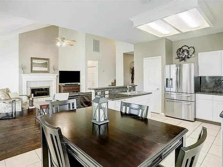 635 Presley Way — Photo 5