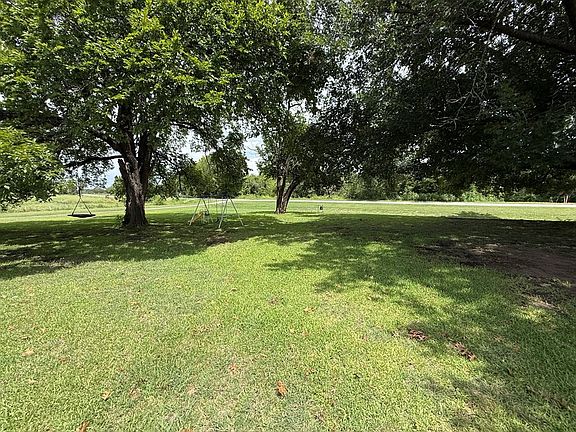 3rd image of 4324 W Park Row Blvd