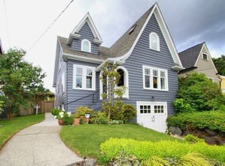 128 NE 51st St, Seattle, WA 98105