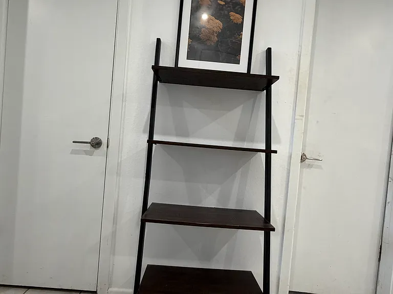 721 N Yturria St #3 — Photo 11