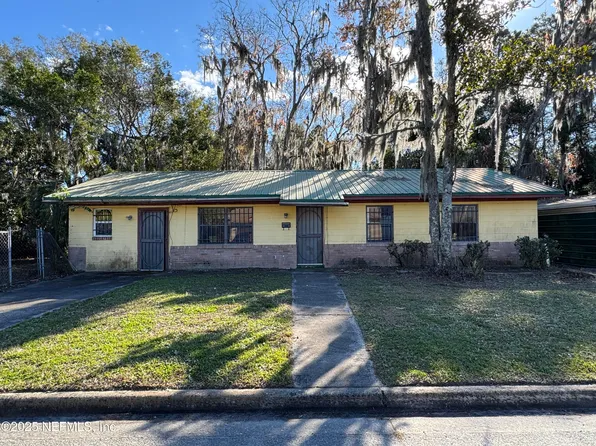 1915 BRONSON STREET, PALATKA, FL 32177