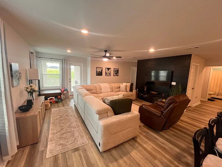 4616 Naval Ct — Photo 12