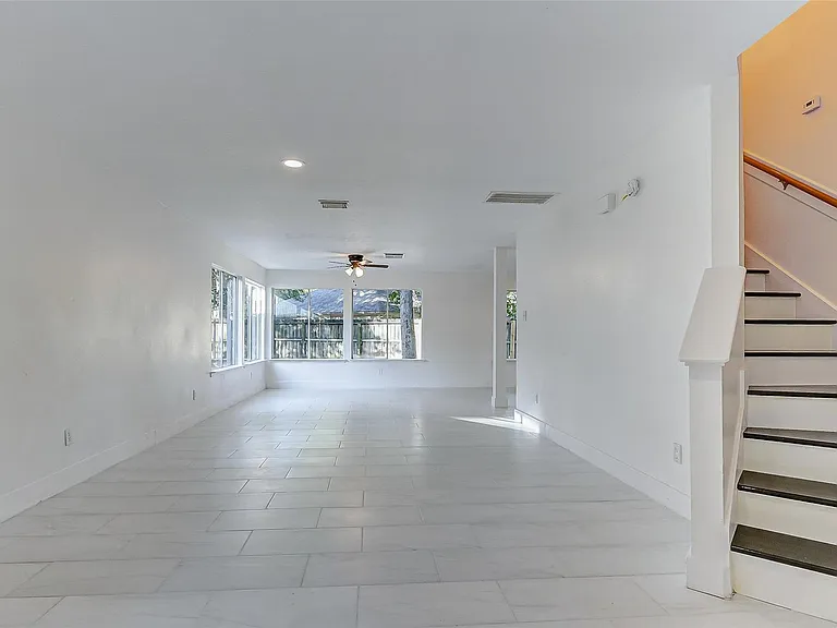 21892 Silver Oak Ct — Photo 5