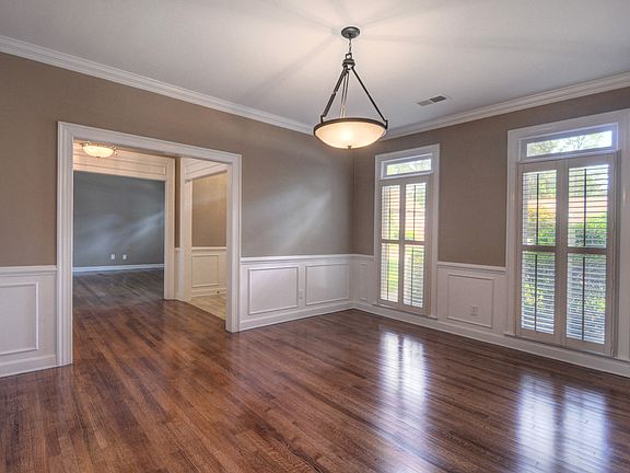 4th image of 8520 Woodlane Dr