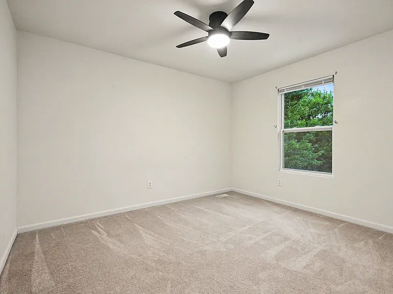 352 Laurel Wood St — Photo 8
