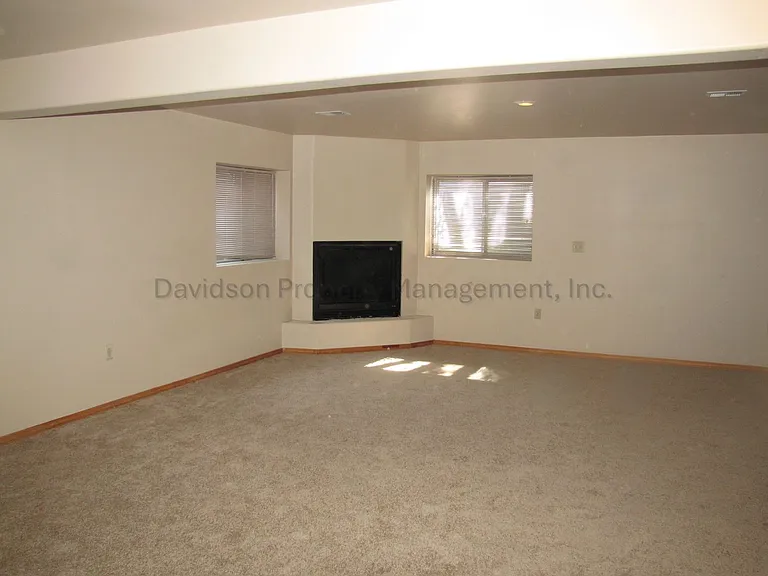 6085 Whirlwind Dr — Photo 14
