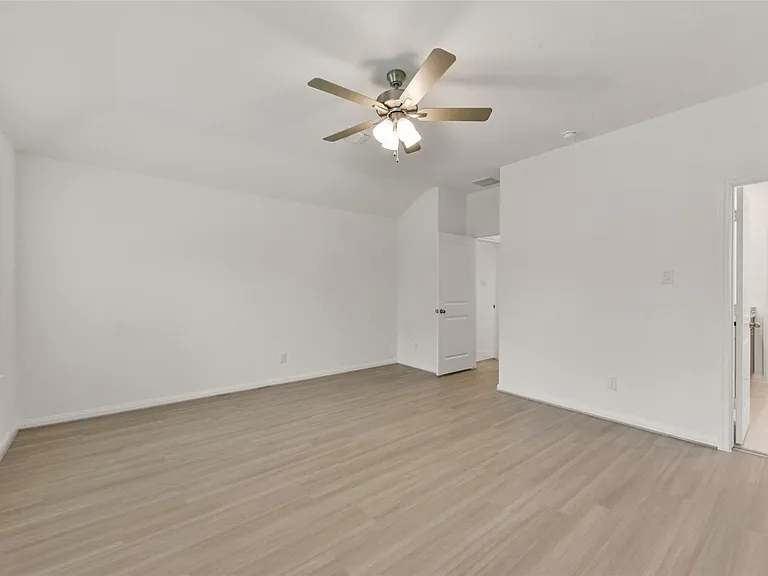 11938 Lakewood West Dr — Photo 15