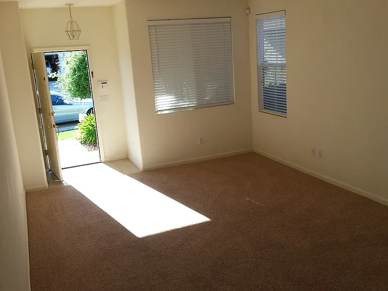 10087 Tuzza Ct — Photo 12