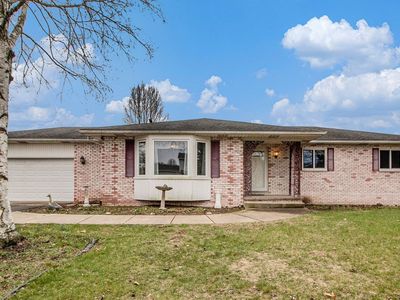 8912 Mission Dr, Brighton, MI, 48116