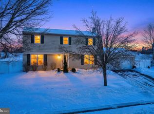 132 Woodview Dr, Quakertown, PA 18951