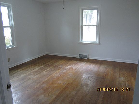 Small bedroom