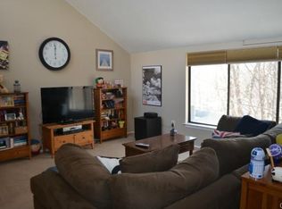 7 Redwood Ln, Ridgefield, CT 06877