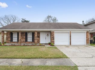 2244 Northbrook Dr, Gretna, LA 70056