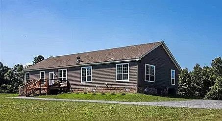 HOUSE FRONT/SIDE VIEW