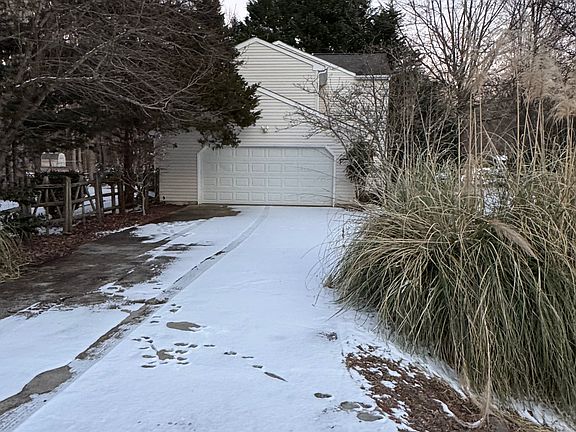 3rd image of 7251 Franklin Ct