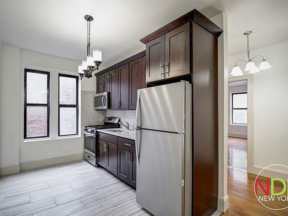 4th image of 710 Avenue S APT B9