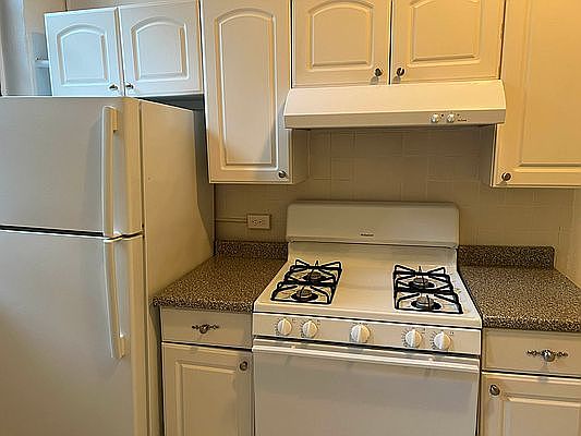 2nd image of 2149 2nd Ave APT 1A