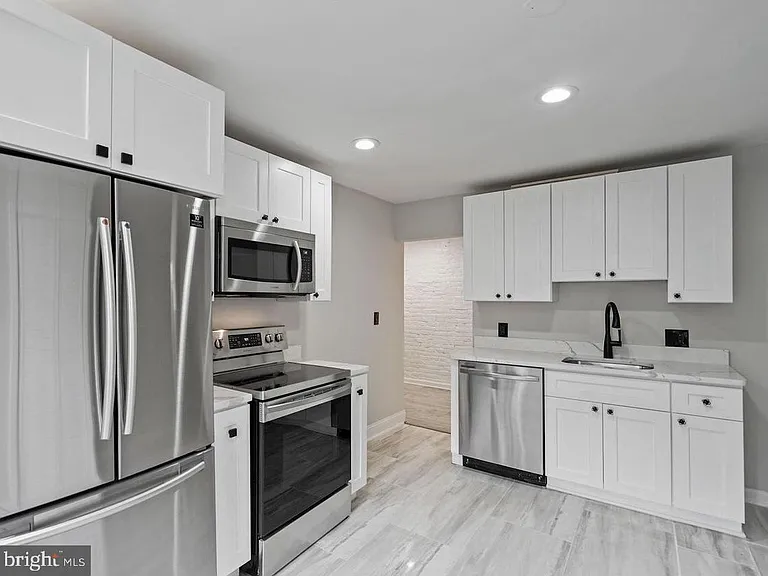 1201 4th St NW #B — Photo 10