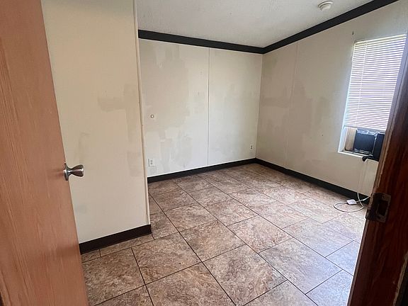 2nd image of 109 Lacey St