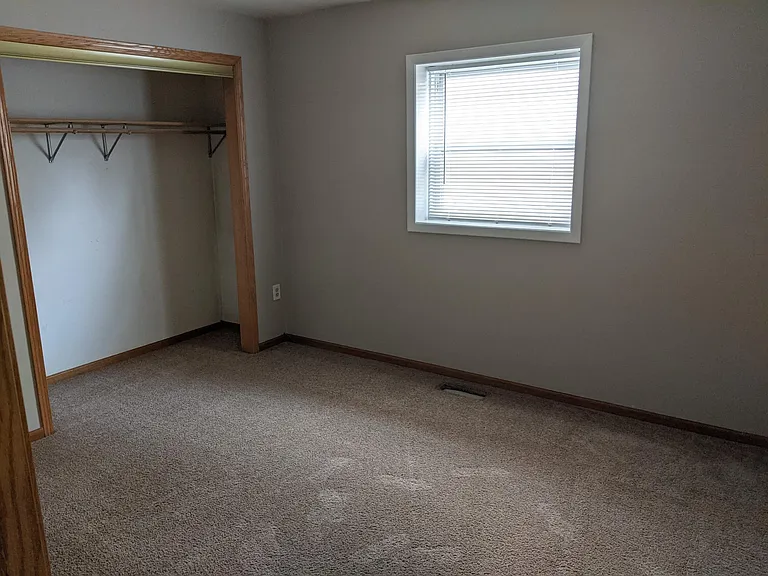 303 N Wabena Ave #C — Photo 4