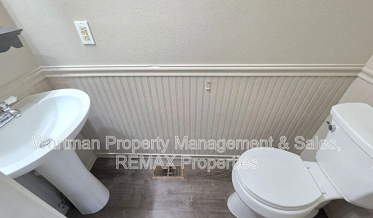 4231 Charleston Dr — Photo 8