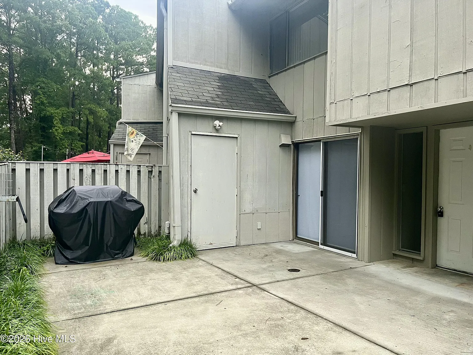 2 bed, 2.5 bath, 1556 sqft, $1,550 — Photo 3