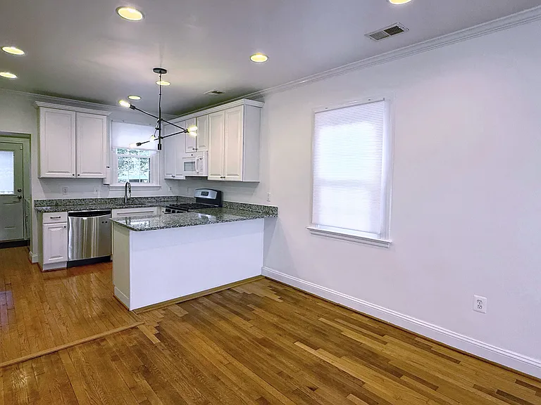 513 Schuyler Rd — Photo 9
