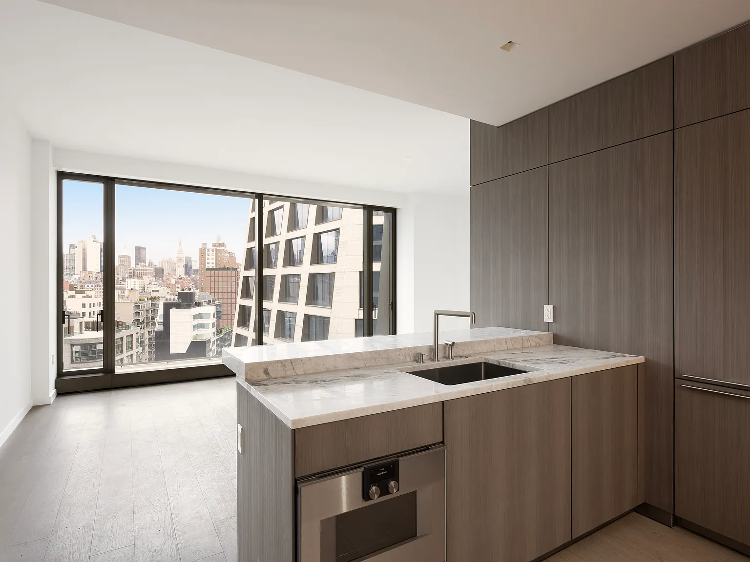 500 West 18th Street — Photo 3