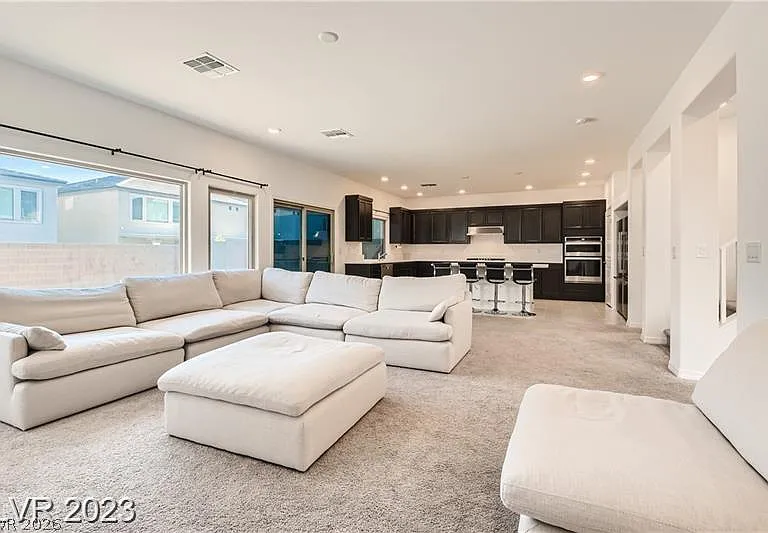7037 Sunland Hills Ave — Photo 8