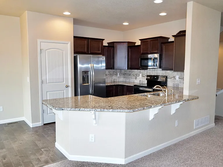 5609 Shamrock Hts — Photo 13