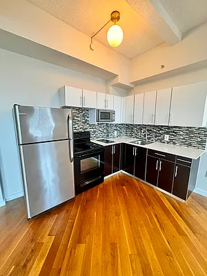 Rented by City Connections Realty | media 9