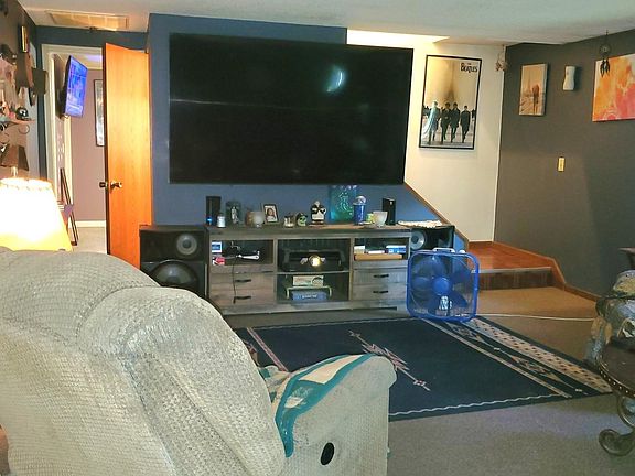 2nd image of 2704 W Deerfield Rd