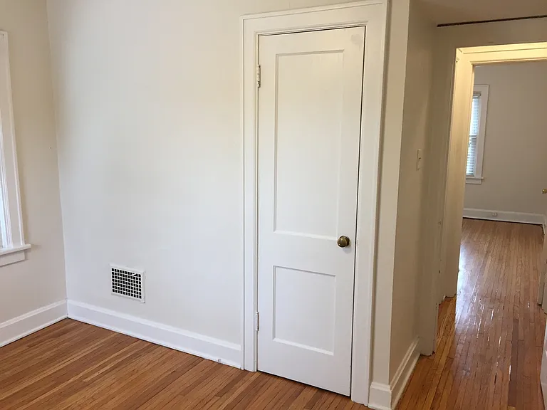 Dennison Ave 1356-1358 CR — Photo 12