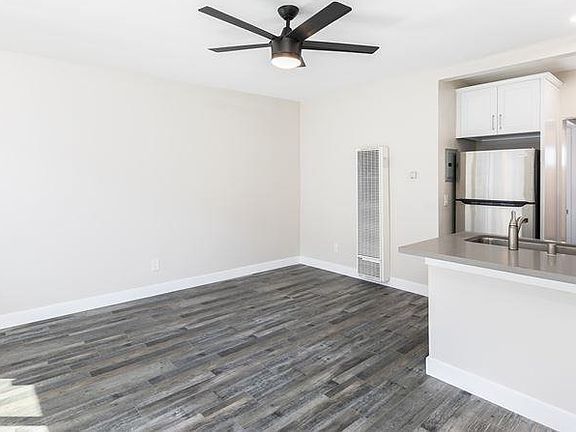 4th image of 601 E Birch St #1X1-1895.0