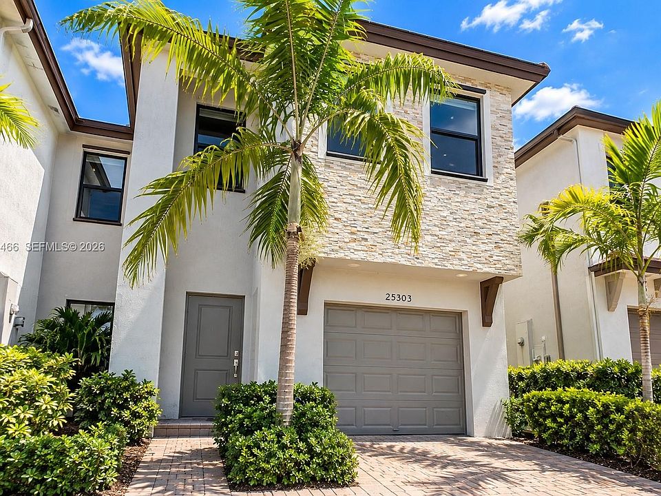 1st image of 25303 SW 107th Ct