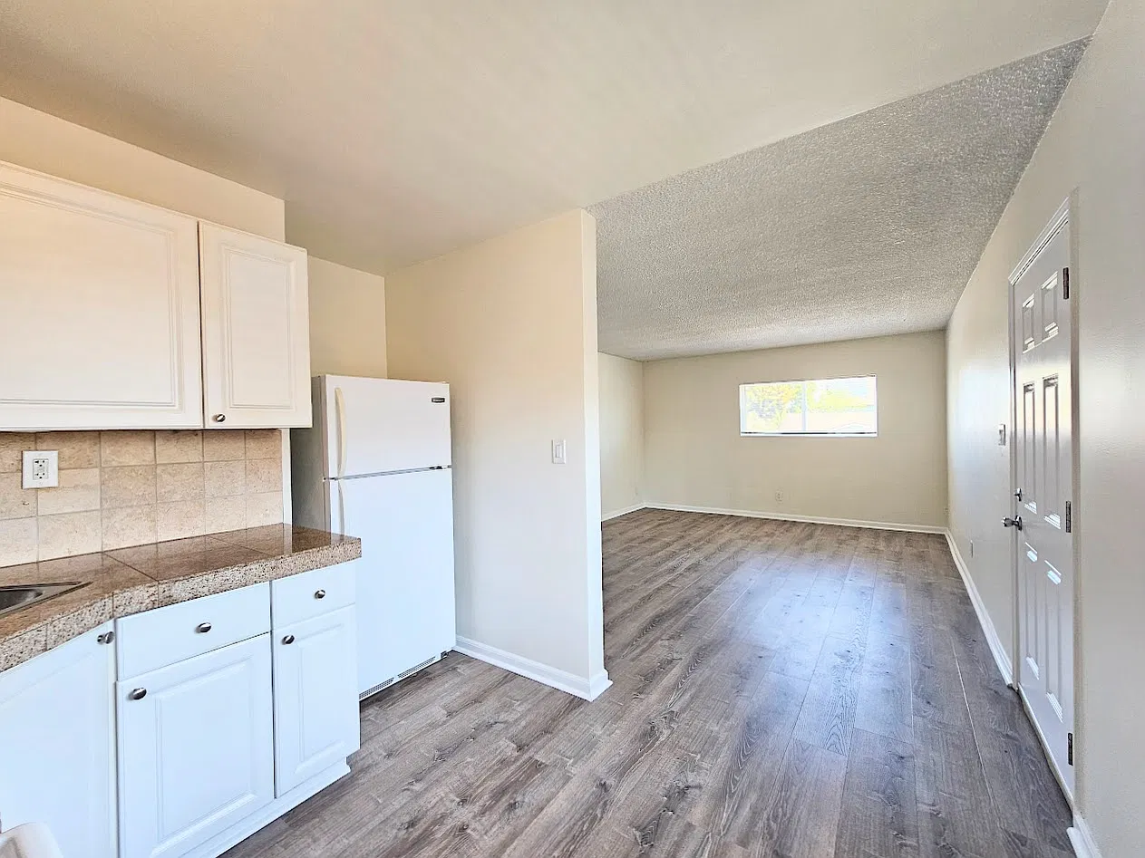 2 bed, 848 sqft, $2,295 — Photo 3