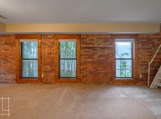 880 Hamlet St #B, Columbus, OH 43201