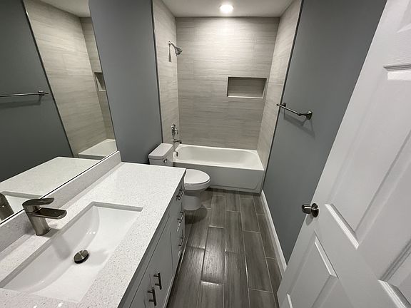 4th image of 4609 25th St SW