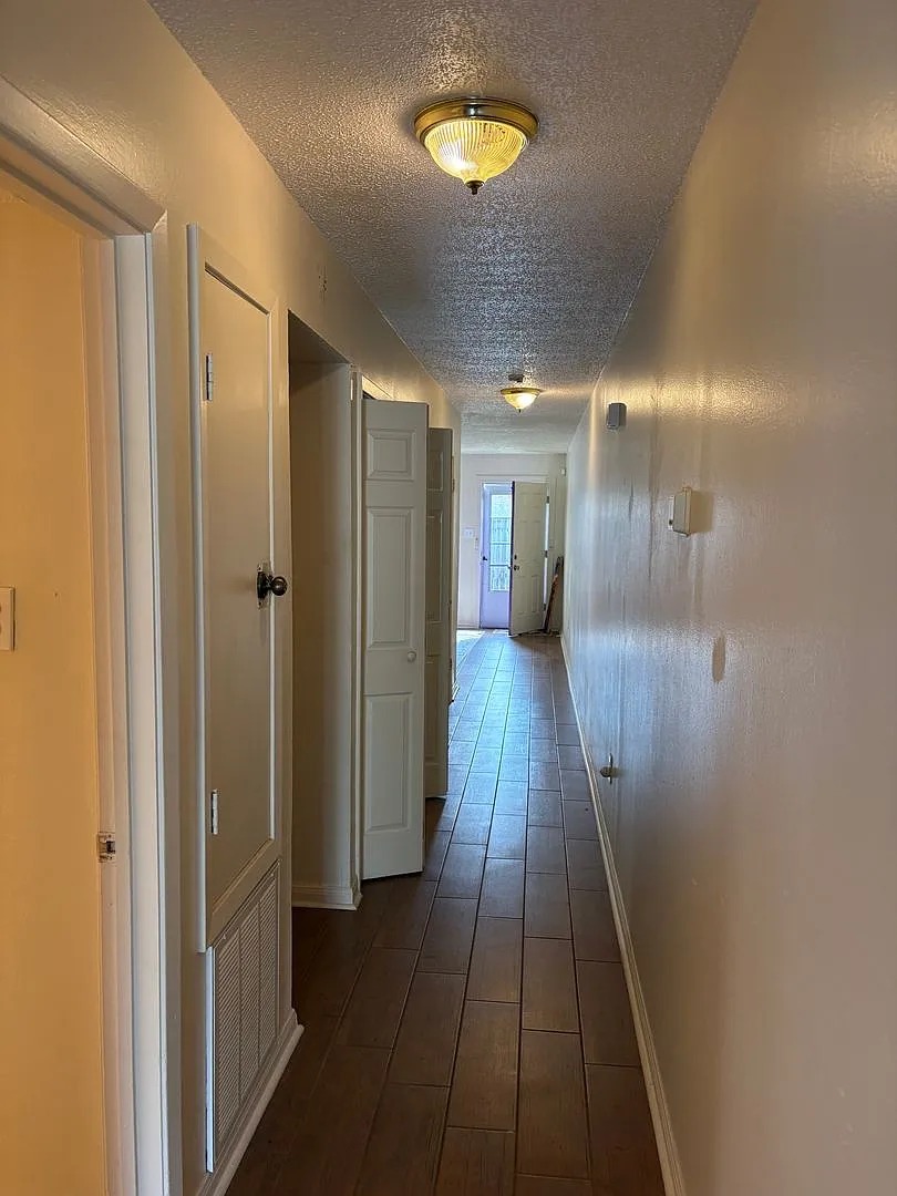 3 Bedroom Townhome Just 3 Blocks from St. Charles Ave. — Photo 3