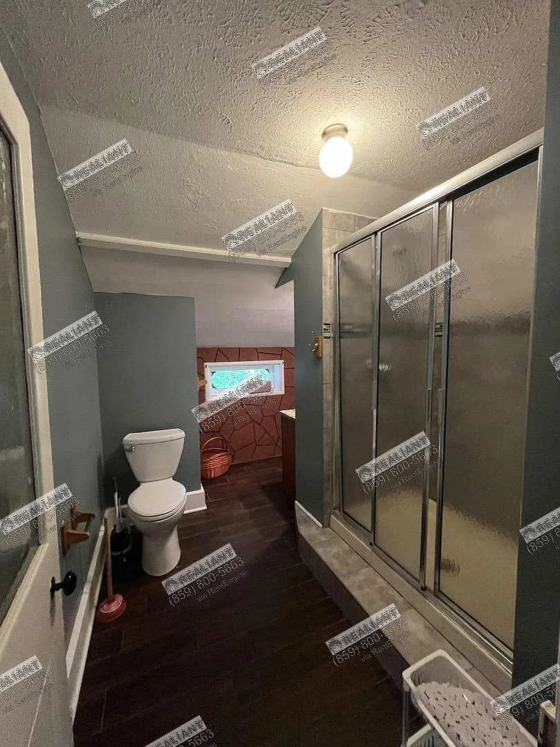 1 bed, 1.0 bath, $995 — Photo 3