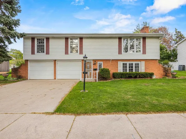 1742 N Douglas St, Appleton, WI 54914
