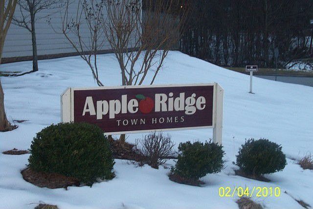 2nd image of 695 Mystic Dr