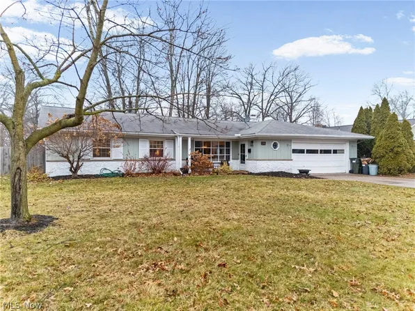 437 Rock Creek Run, Amherst, OH 44001