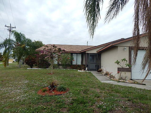 1st image of 612 SE 21st Pl