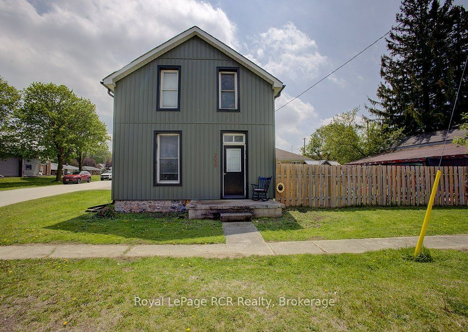 1st image of 2056 Mill St E