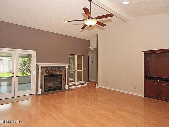 3rd image of 11953 Oldfield Pointe Dr