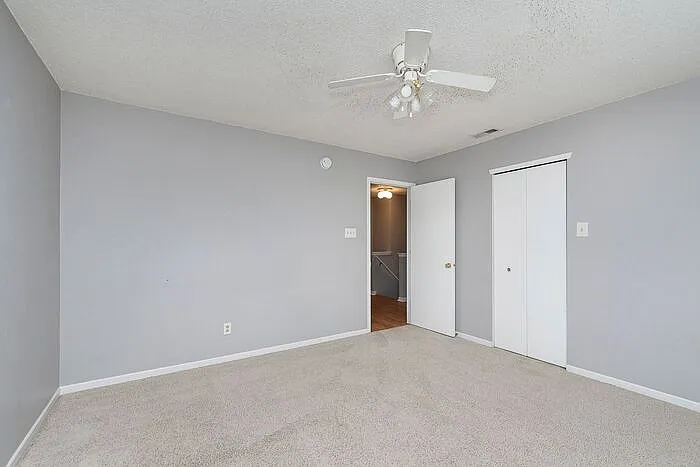 1943 Dutch Elm Dr — Photo 22