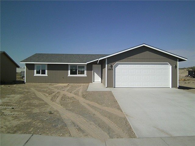1st image of 1637 S Skyline Dr